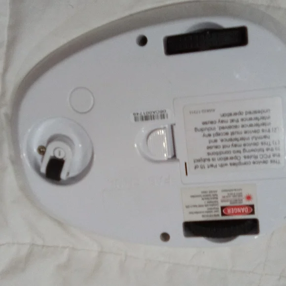 White Computer Mouse - Picture 3 of 3